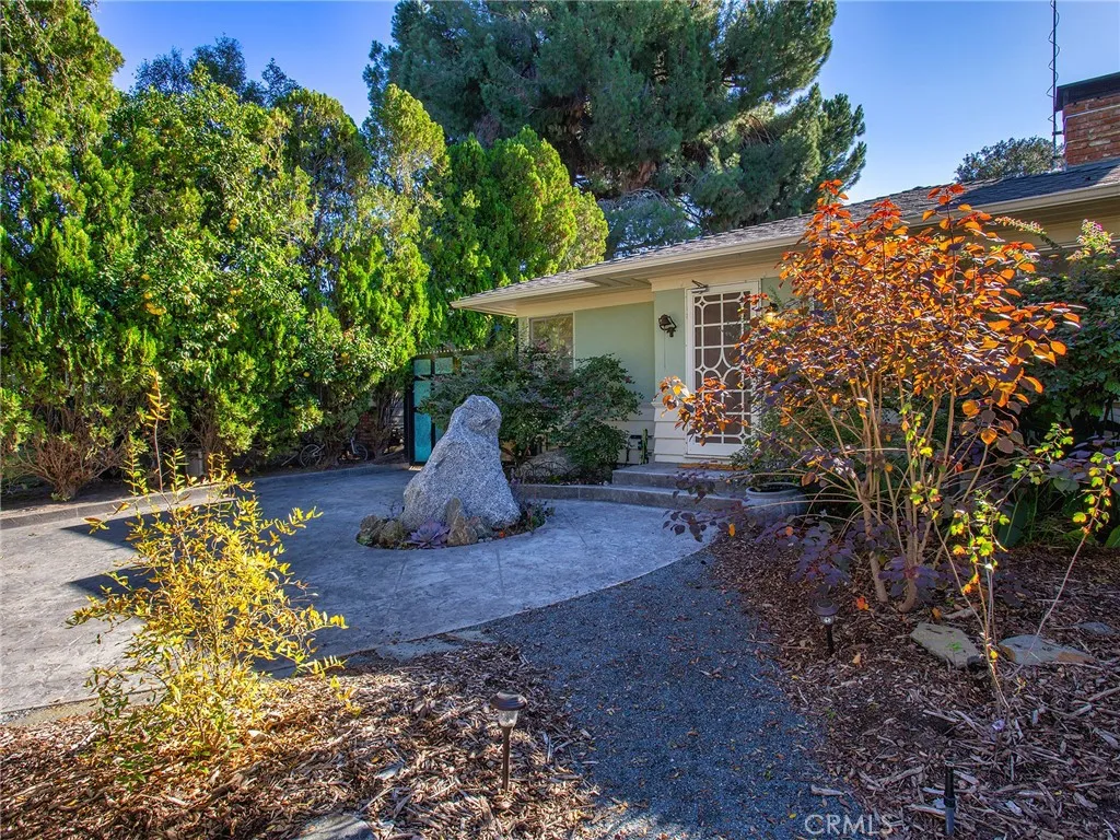 10404 Margate Street, North Hollywood, California 91601 home-pic-2